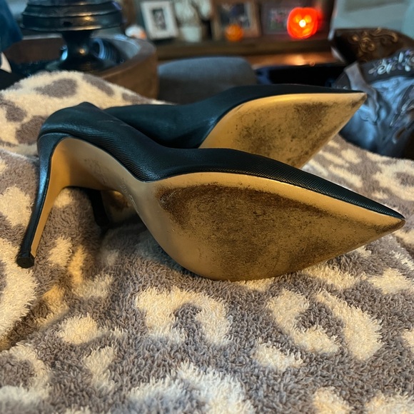 Black High Heel - Picture 3 of 3